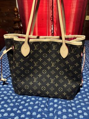 Louis Vuitton Monogram Canvas Tote with Natural Vachetta Handles